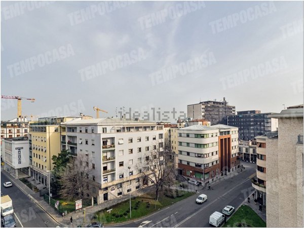 appartamento in vendita a Monza in zona Centro Storico