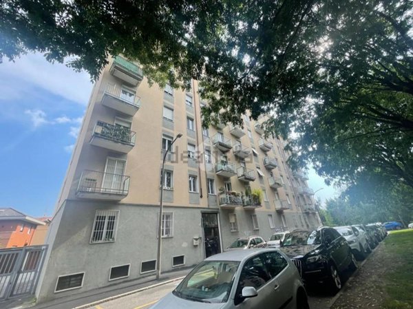 appartamento in vendita a Monza in zona Centro Storico