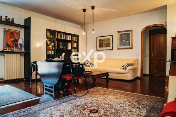 appartamento in vendita a Monza in zona Centro Storico