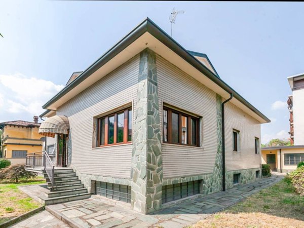 casa indipendente in vendita a Monza