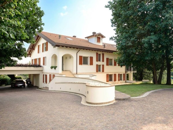 casa indipendente in vendita a Monza