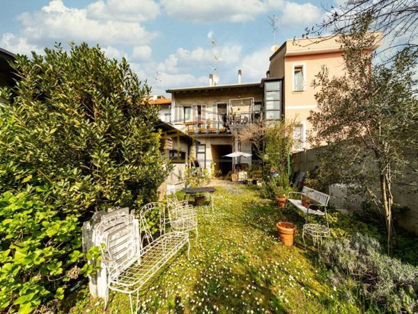 casa indipendente in vendita a Monza