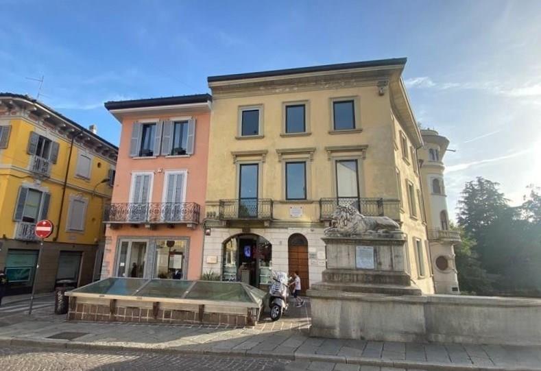 appartamento in vendita a Monza in zona Centro Storico