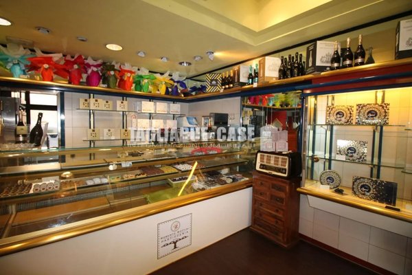 negozio in vendita a Monza