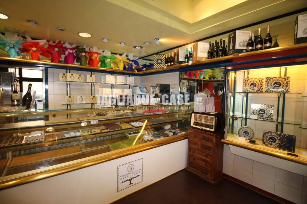 negozio in vendita a Monza