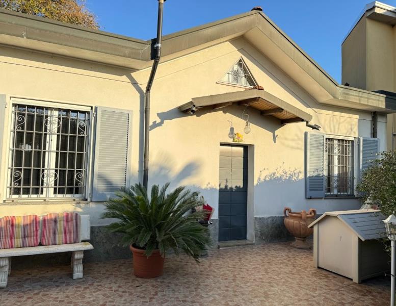 casa indipendente in vendita a Monza
