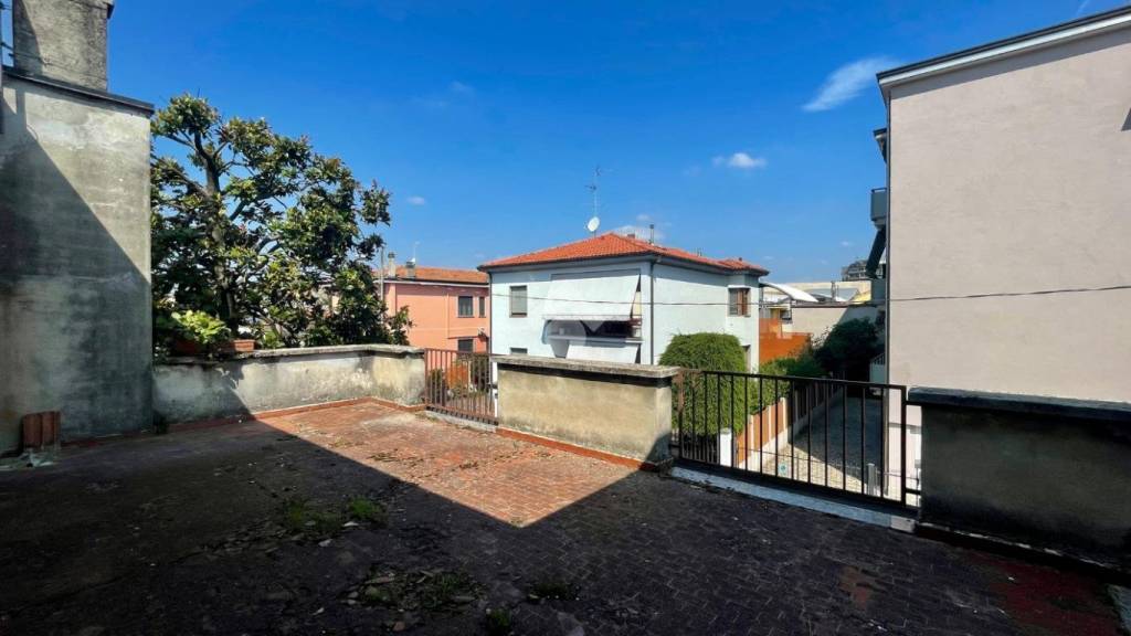 casa indipendente in vendita a Monza