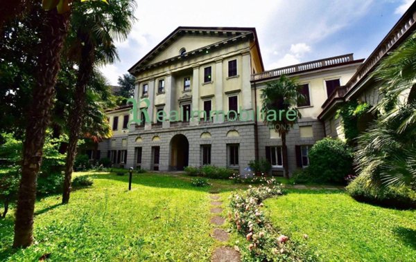 appartamento in vendita a Monza in zona Centro Storico