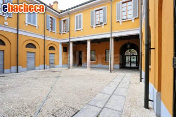 ufficio in vendita a Monza in zona Centro Storico