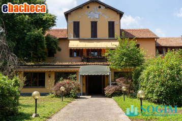 locale commerciale in vendita a Monza