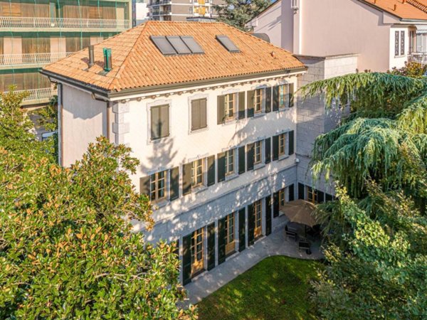 casa indipendente in vendita a Monza in zona Centro Storico