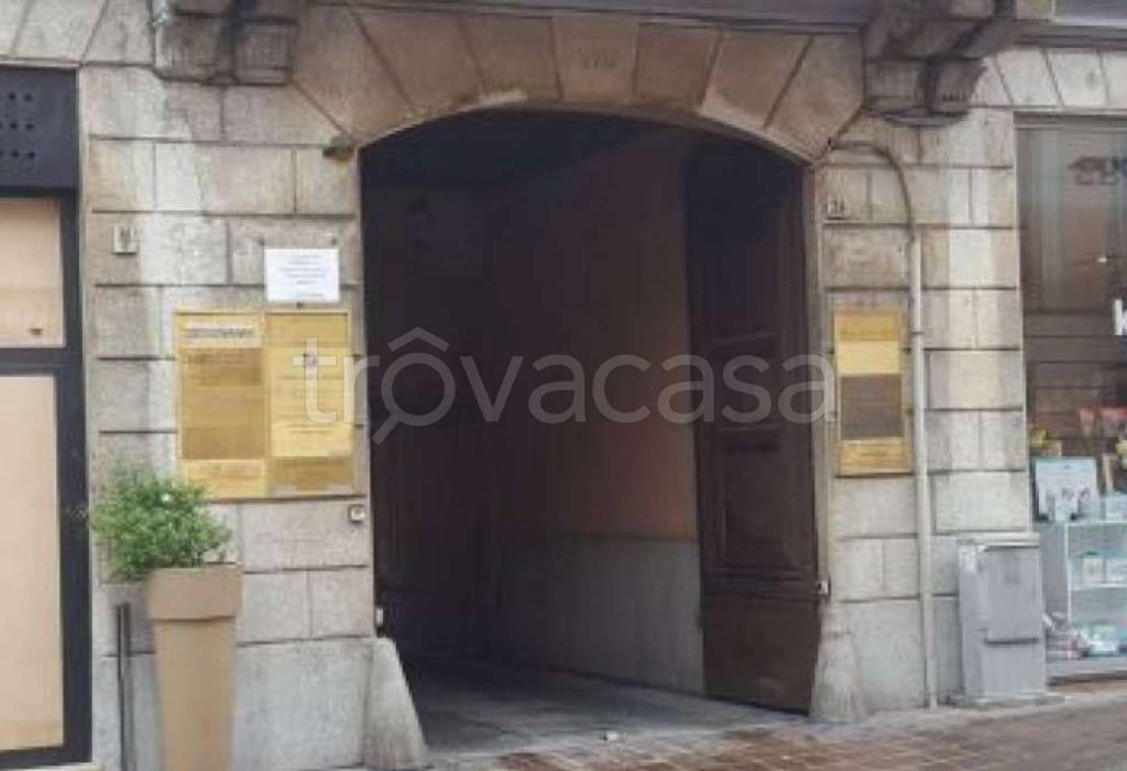ufficio in vendita a Monza in zona Centro Storico