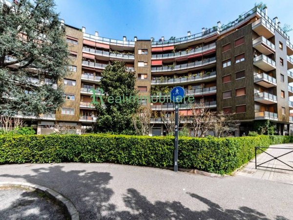 appartamento in vendita a Monza in zona Centro Storico