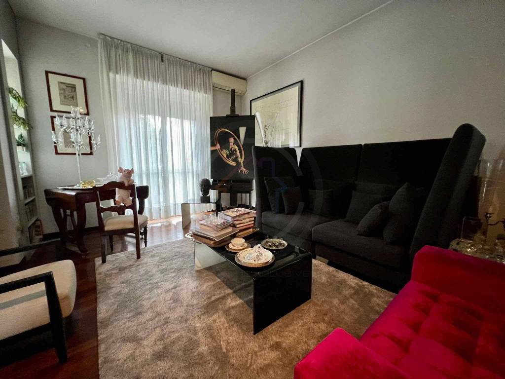 casa indipendente in vendita a Monza