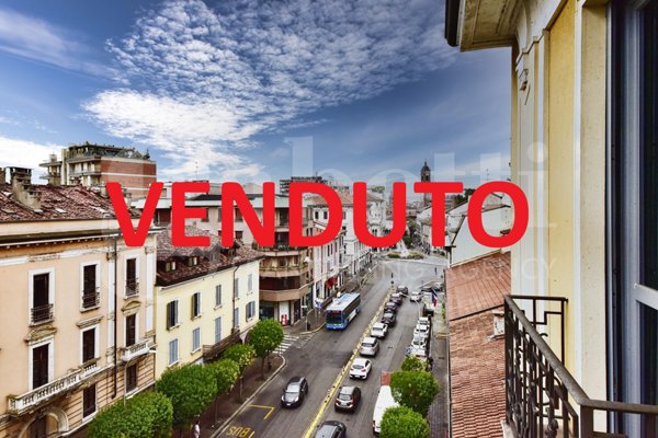 appartamento in vendita a Monza in zona Centro Storico