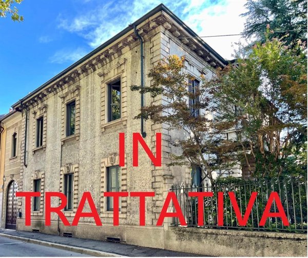 appartamento in vendita a Monza in zona Centro Storico