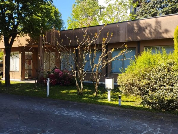 casa indipendente in vendita a Monza in zona Ospedale San Gerardo