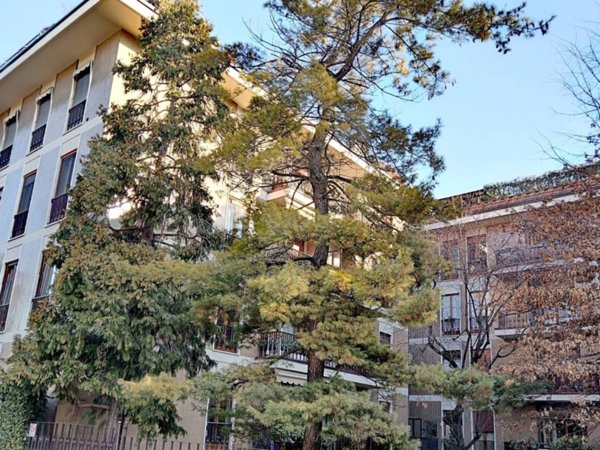 appartamento in vendita a Monza in zona Centro Storico