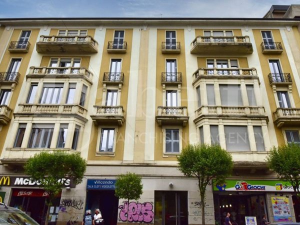 appartamento in vendita a Monza in zona Centro Storico