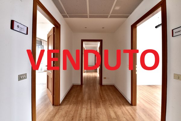 appartamento in vendita a Monza in zona Centro Storico