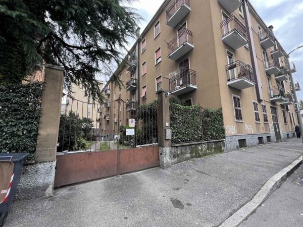 negozio in vendita a Monza