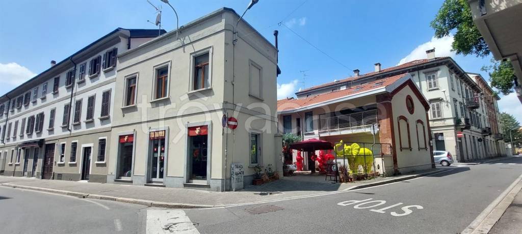 negozio in vendita a Monza