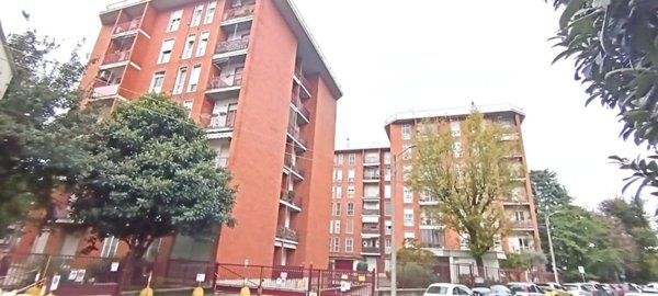 appartamento in vendita a Monza in zona Centro Storico