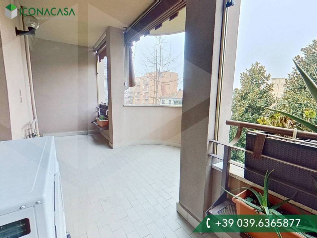 appartamento in vendita a Monza in zona Centro Storico