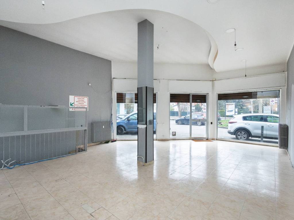 negozio in vendita a Monza