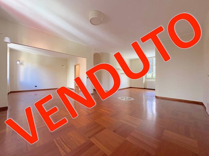 appartamento in vendita a Monza in zona Centro Storico