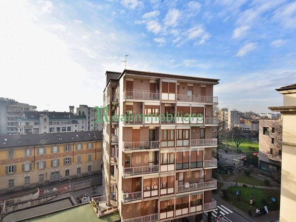 appartamento in vendita a Monza in zona Centro Storico