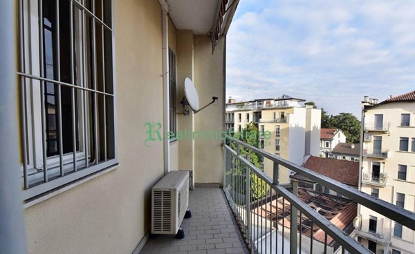 appartamento in vendita a Monza in zona Centro Storico