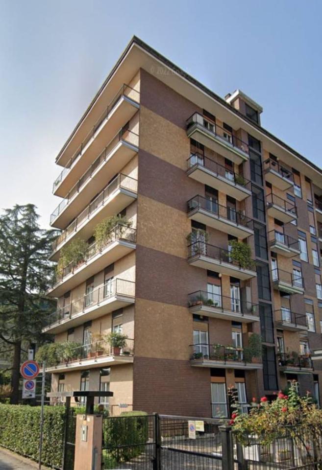 appartamento in vendita a Monza in zona Centro Storico