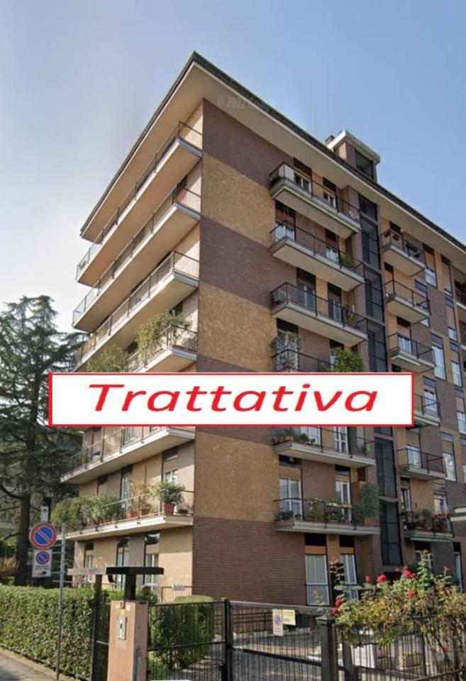 appartamento in vendita a Monza in zona Centro Storico