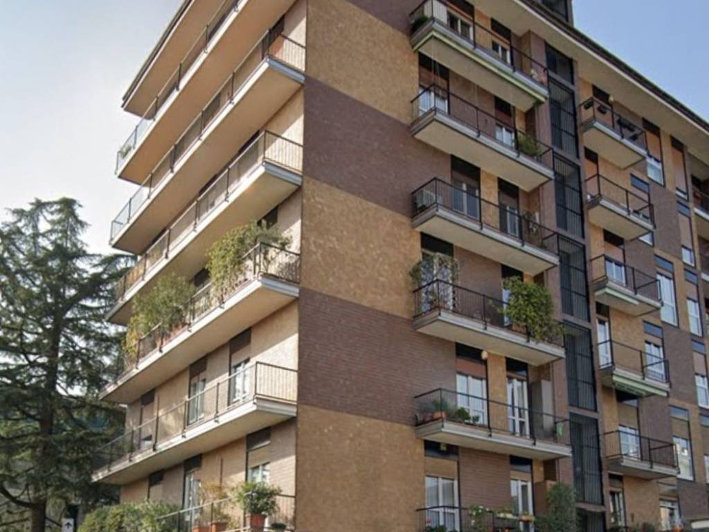 appartamento in vendita a Monza in zona Centro Storico