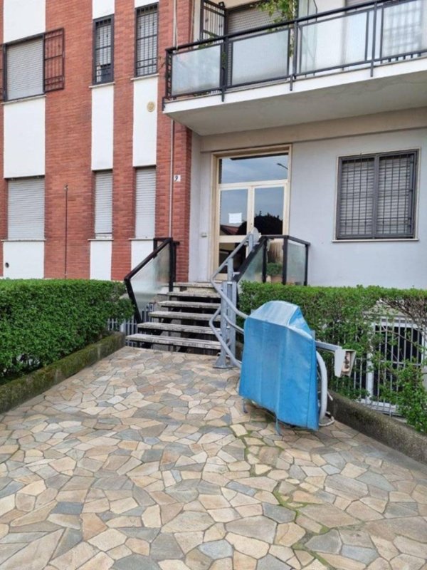 appartamento in vendita a Monza in zona Centro Storico