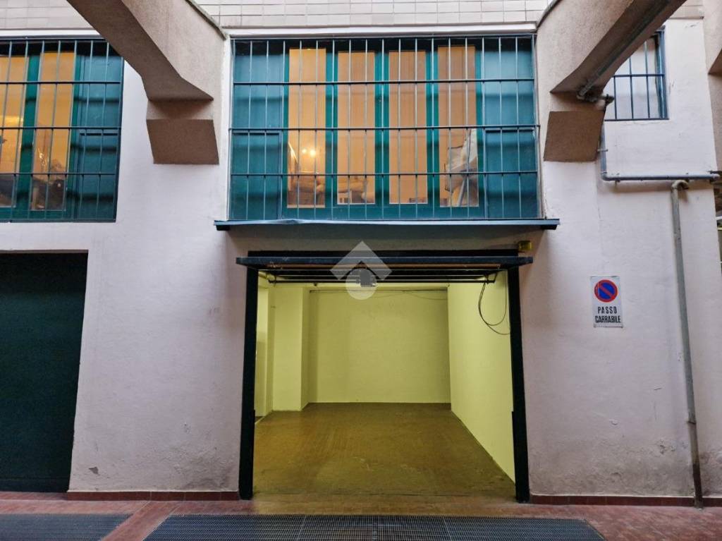 appartamento in vendita a Monza in zona Centro Storico