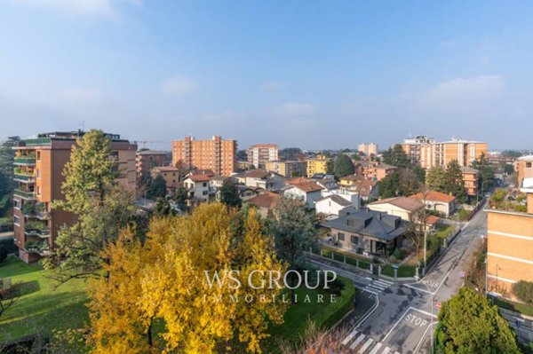 appartamento in vendita a Monza in zona Centro Storico