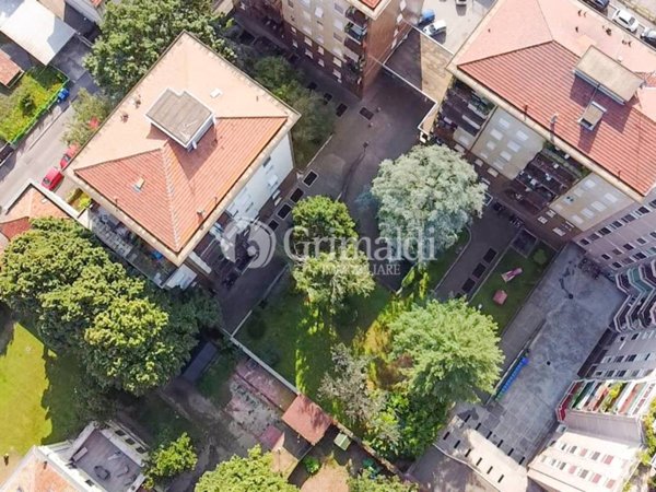 appartamento in vendita a Monza in zona Centro Storico