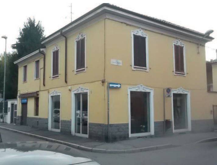negozio in vendita a Monza