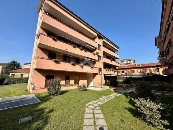 appartamento in vendita a Monza in zona Centro Storico