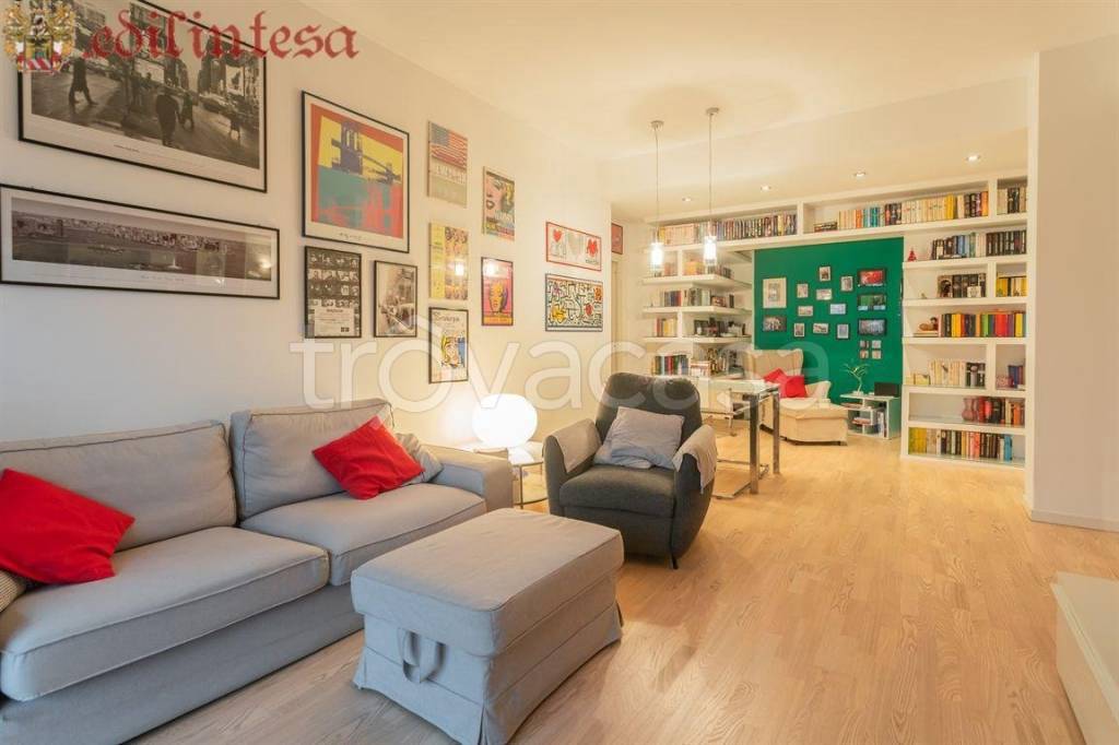 appartamento in vendita a Monza in zona Centro Storico