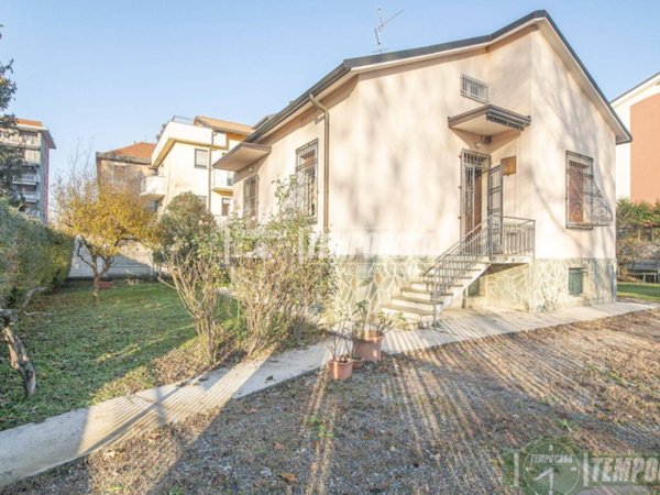 casa indipendente in vendita a Monza