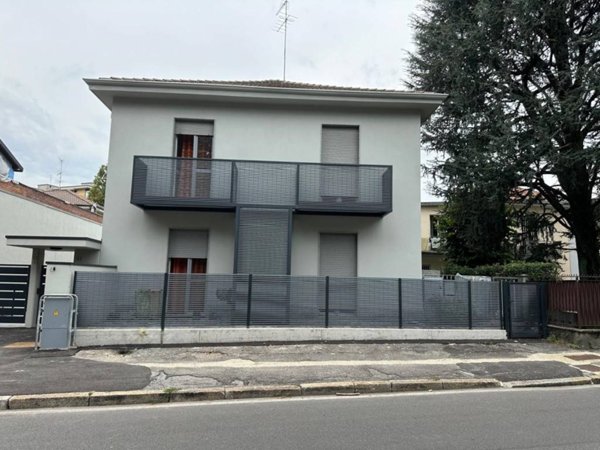 casa indipendente in vendita a Monza in zona Ospedale San Gerardo