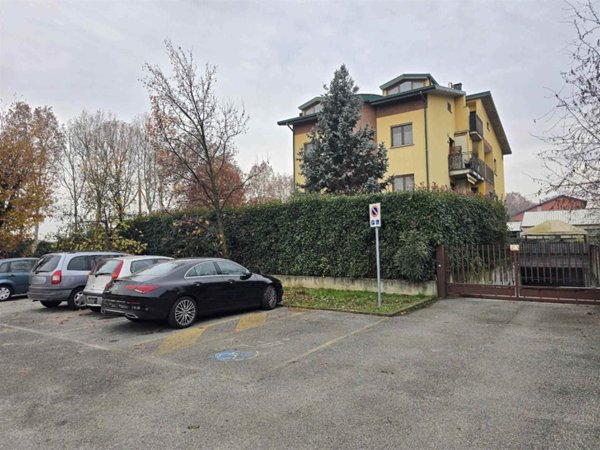 appartamento in vendita a Monza in zona Centro Storico