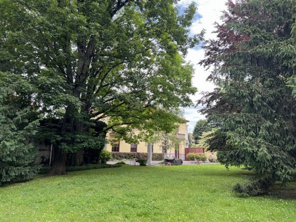 casa indipendente in vendita a Monza in zona Centro Storico
