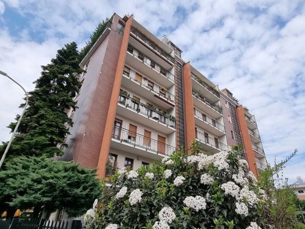 appartamento in vendita a Monza in zona Ospedale San Gerardo