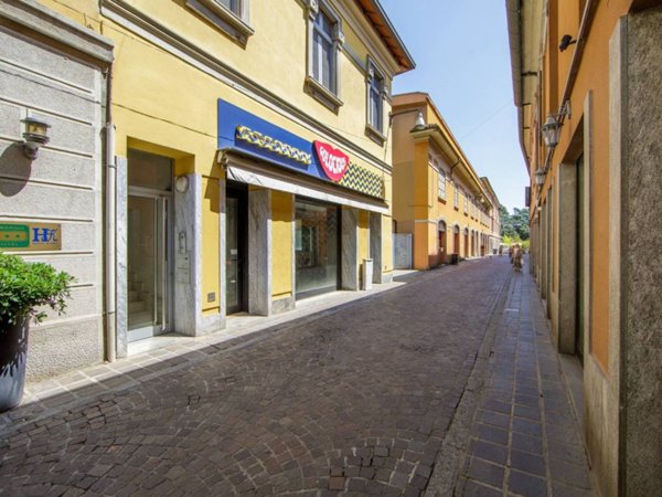 appartamento in vendita a Monza in zona Centro Storico