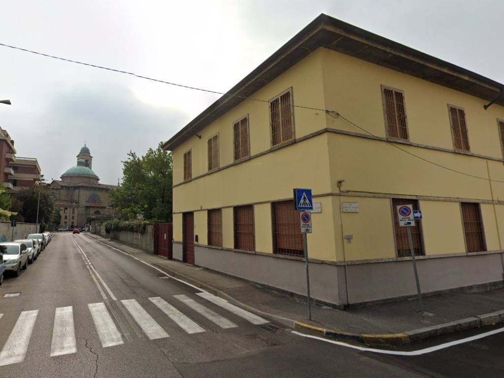 intera palazzina in vendita a Monza