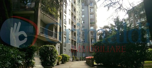 appartamento in vendita a Monza in zona Centro Storico
